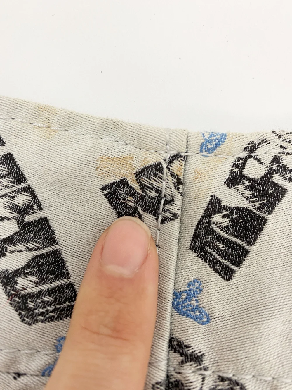 Vivienne Westwood MAN F/W 2000 logo print pants — JAMES VELORIA